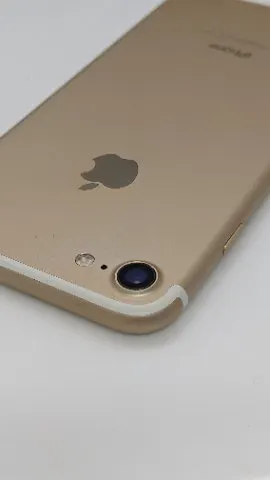 iPhone 7 32GBの画像（2）