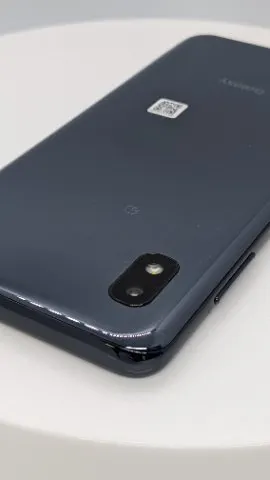 【バッテリー良好・SIMロック解除済】Galaxy A21の画像（2）