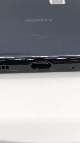 【バッテリー良好・SIMロック解除済】Galaxy A21の画像（3）