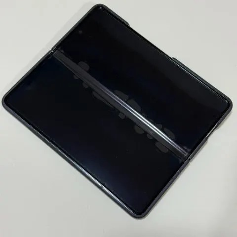 Samsung　Galaxy Z FOLD5 赤ロム　au版の画像（0）