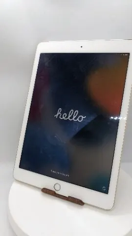 【Maimai様専用】iPad Air 2 Wi-Fi + Cellularの画像（0）