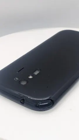 らくらくスマートフォン me（F-01L）の画像（3）