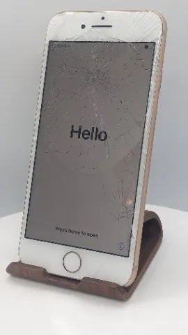 iPhone 8 64GBの画像（0）