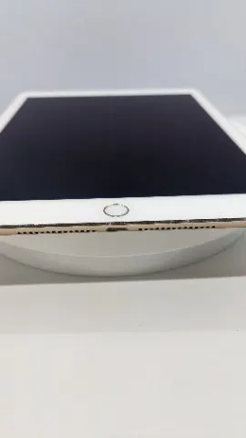 iPad Air2 ＋cellular 16GBの画像（4）