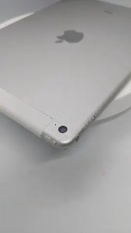 iPad Air2 ＋cellular 16GBの画像（2）