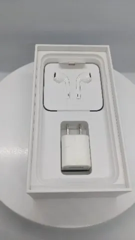 Image of 【SIMフリー・付属品あり】iPhone 7 128GB (2)