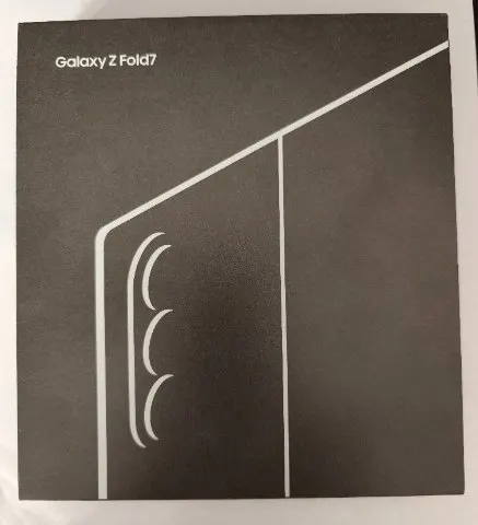 Image of Galaxy Z Fold 7 au版 SCG34 赤ロム (4)