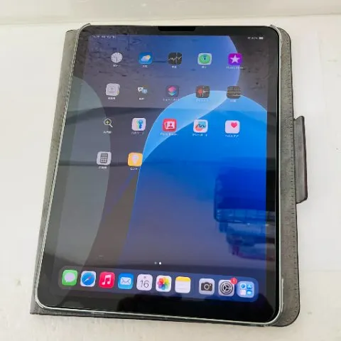 iPad Air 第4世代 Wi-Fi+Cellularモデル 新品同様 au 256GB ジャンク 赤ロムの画像（3）