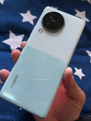 大容量！Xiaomi Civi3 16GB/1TB  ライトブルー SIMフリー的图片（3）