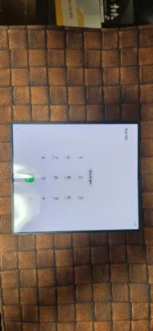 Galaxy Z Fold6 （au版/SCG28)ネットワーク利用制限☓（赤ロム）・SIMロック解除の画像（2）