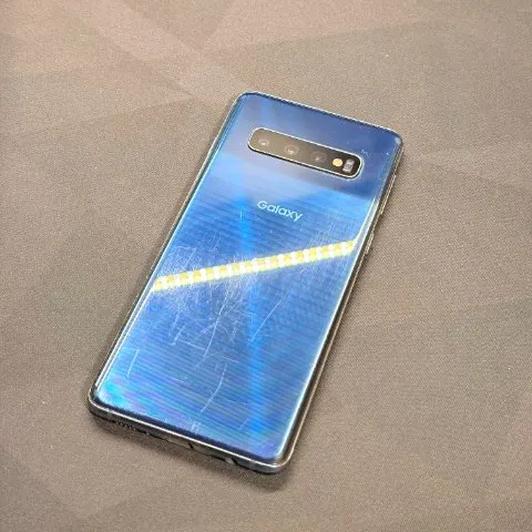 ジャンク Samsung Galaxy S10 au版 SCV41 部品取りの画像（4）