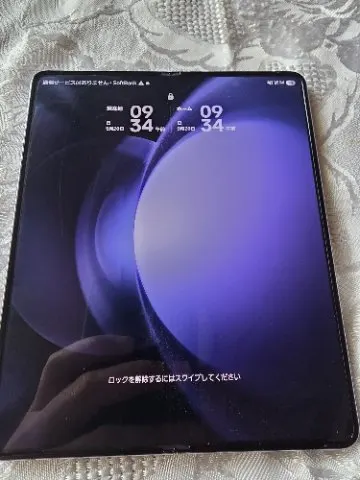 galaxy fold5 au 赤ロムの画像(0)