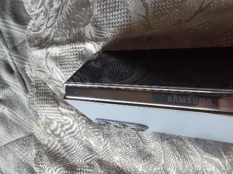 galaxy fold5 au 赤ロムの画像(2)