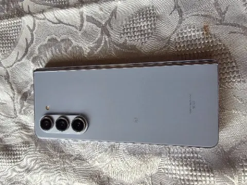 galaxy fold5 au 赤ロムの画像(3)