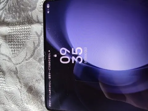 galaxy fold5 au 赤ロムの画像(4)