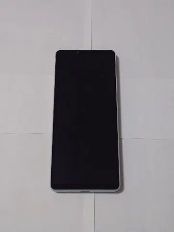 Image of SONY XPERIA 10 VI 128GB au 赤ロム ジャンク (4)