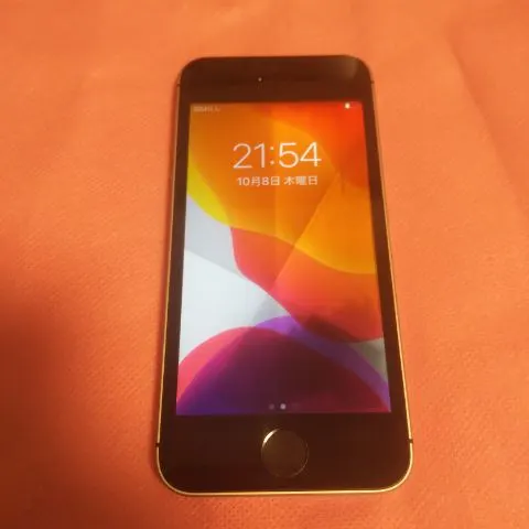 iPhoneSE 32GBの画像（0）