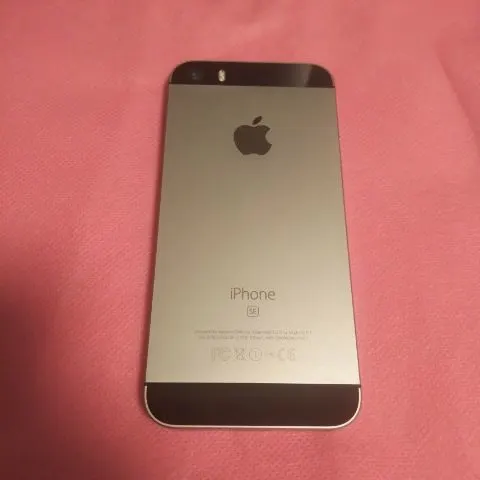 iPhoneSE 32GBの画像（1）