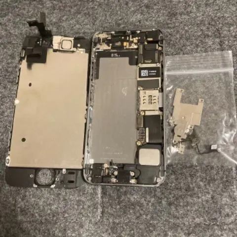 バラバラのiPhone5sの画像（0）