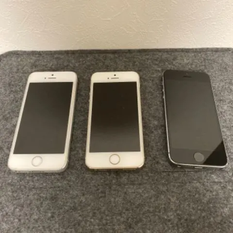 【まとめ売り】iPhone5s 各色ジャンク３台セットの画像（0）