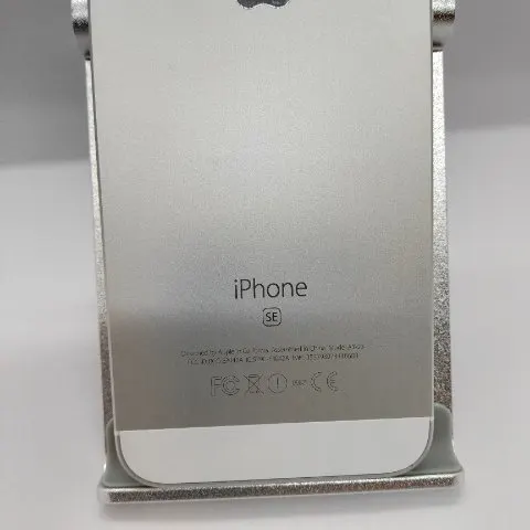 電源×iPhoneSE パーツ取り用の画像（0）