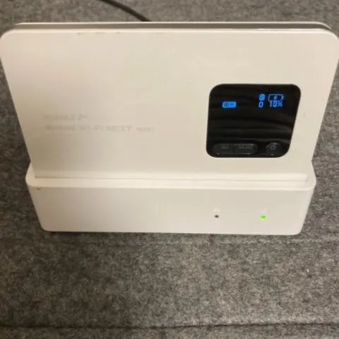 WiMAX 2+ ルーター WX01 クレードル付きの画像（0）