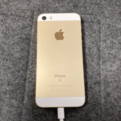 iPhoneSEジャンクの画像（1）