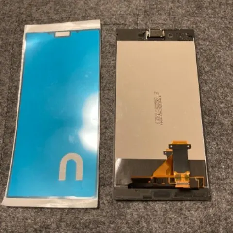 Xperia XZ バッテリーなし 交換画面付きの画像（3）