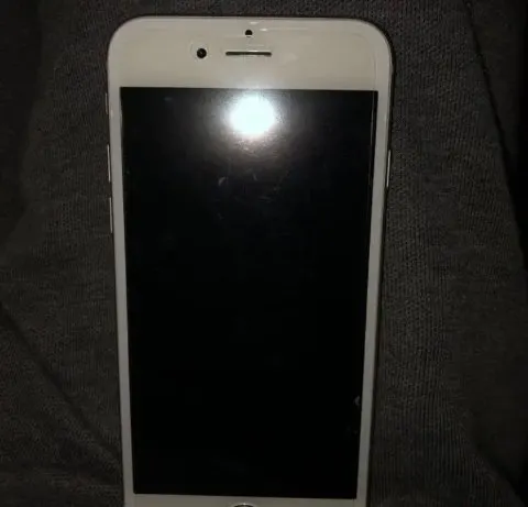 iPhone 6 Silver 32 GB Softbankの画像（0）