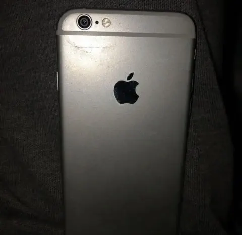iPhone 6 Silver 32 GB Softbankの画像（1）