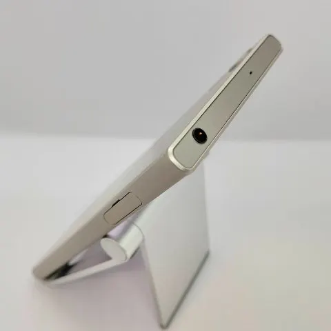 Xperia XZs 画面割れの画像（2）
