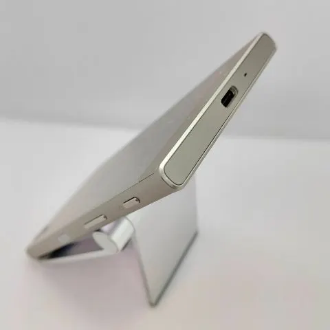 Xperia XZs 画面割れの画像（3）