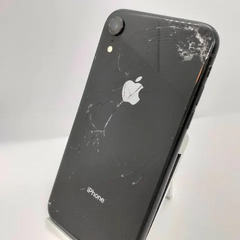 背面バキバキのiPhoneXRの画像（0）