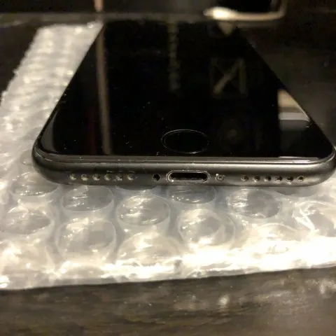 iPhone7 128GB docomo 電源付かずの画像（2）