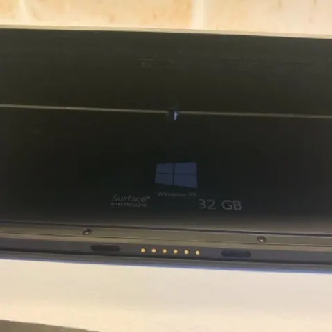 surface RT 充電器無しの画像（2）