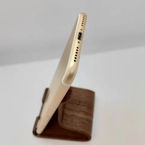 iPhone 7 128GB 画面割れの画像（3）