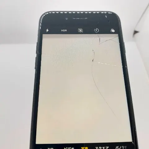 iPhone 7 128GB 画面割れの画像（1）