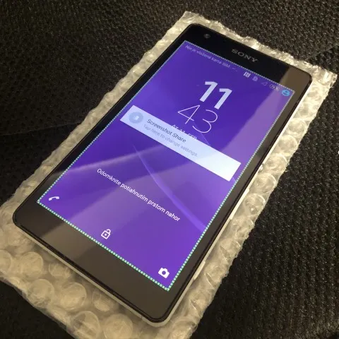 Xperia ZL2 au 赤ロム　ゴーストタッチの画像（0）