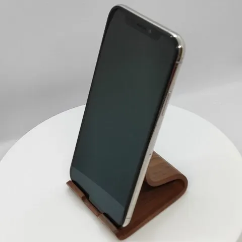 iPhone Xs 256GBの画像（1）