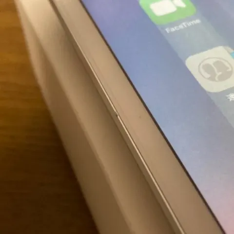 iPad mini 2 Wi-Fi シルバー 16GBの画像（3）