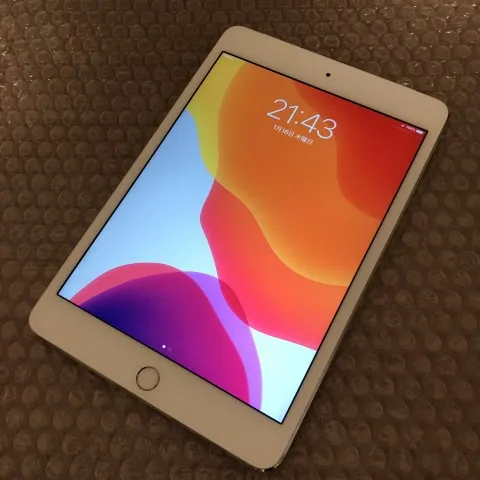 iPad mini 4 128GB docomo セルラー版　音量ボタン不具合の画像（0）