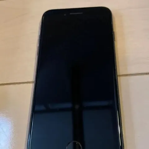 iPhone7 128GBの画像（1）