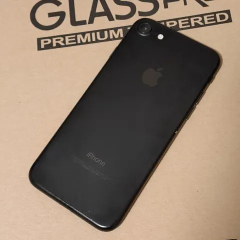 iPhone 7 128GBの画像（2）