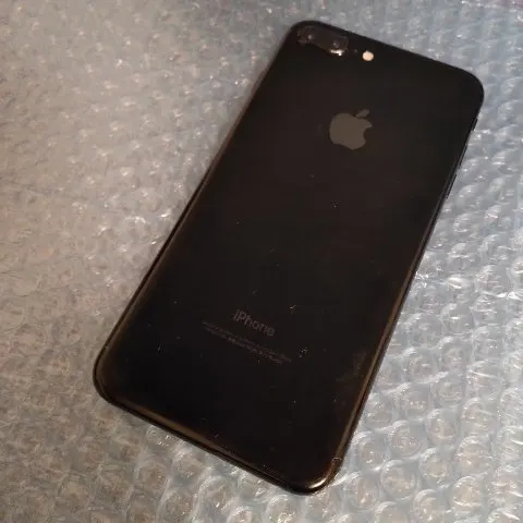 iPhone 7 Plus 128GB ジェットブラックの画像（1）