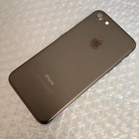 iPhone 7 128GB ブラックの画像（3）