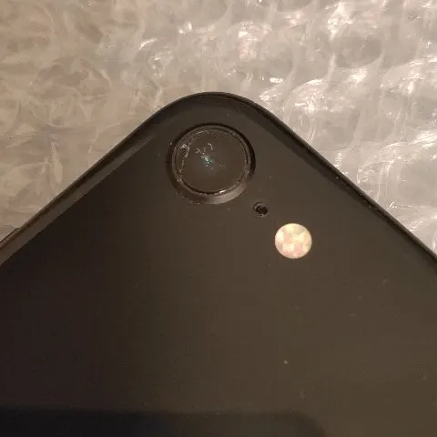 iPhone 8 64GB スペースグレイの画像（2）
