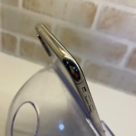 iPhone Xs 512GB シルバー ジャンクの画像（2）