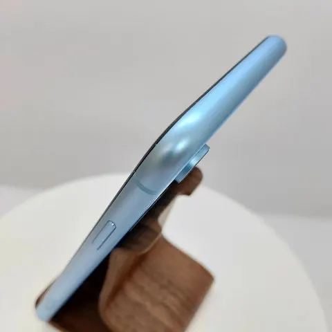 iPhone XR 64GB バッテリー89%の画像（2）