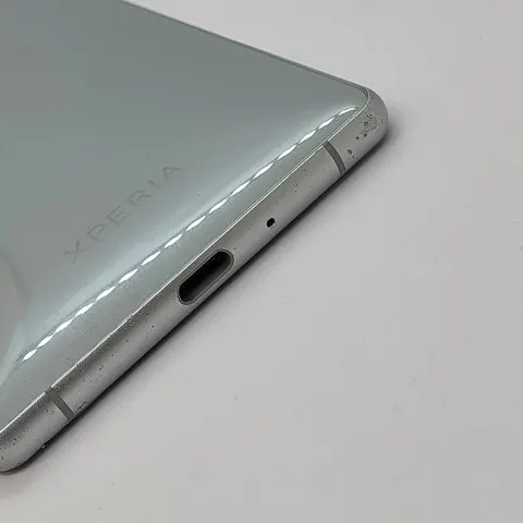 Xperia XZ2 702SOの画像（2）