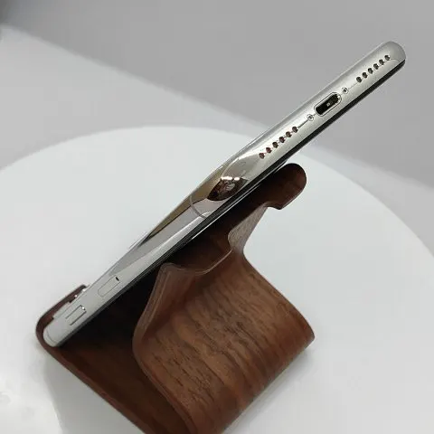 iPhone X 64GBの画像（1）